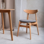 Homla Eroso valgomojo kėdė, ruda/pilka – skandinaviško stiliaus ir tvirtos medienos komfortas